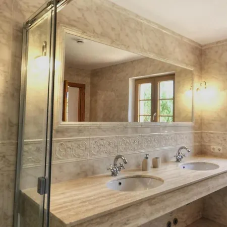 Artisana 8 Bedrooms With Pool Вилла