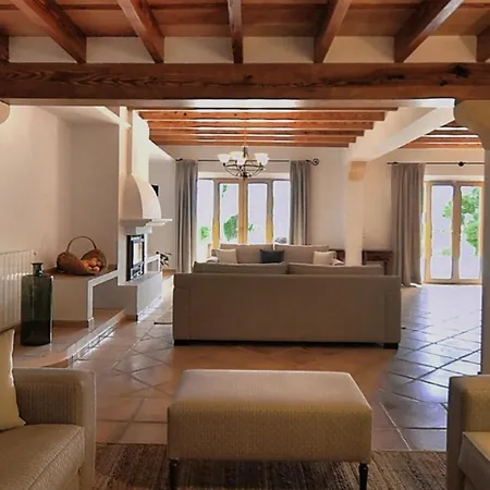 Вилла Artisana 8 Bedrooms With Pool *